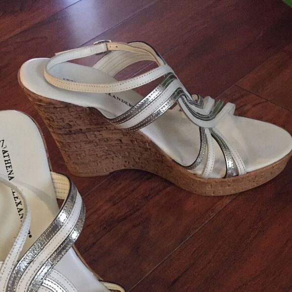 Athena Alexander White Strappy Wedge Sandals Size 7 Silver Detail Ankle Strap - Picture 4 of 4